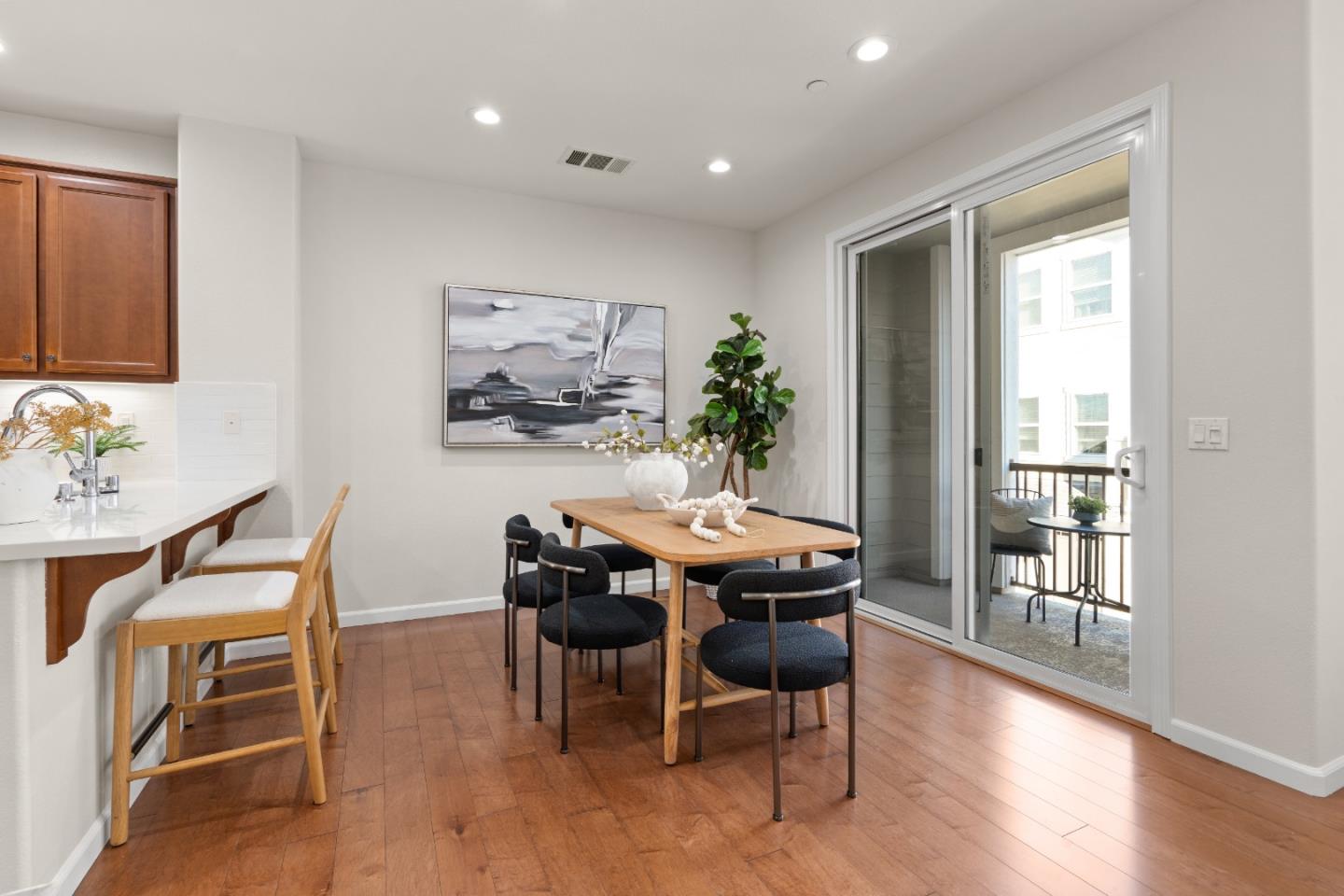 104 North Hummingbird Lane