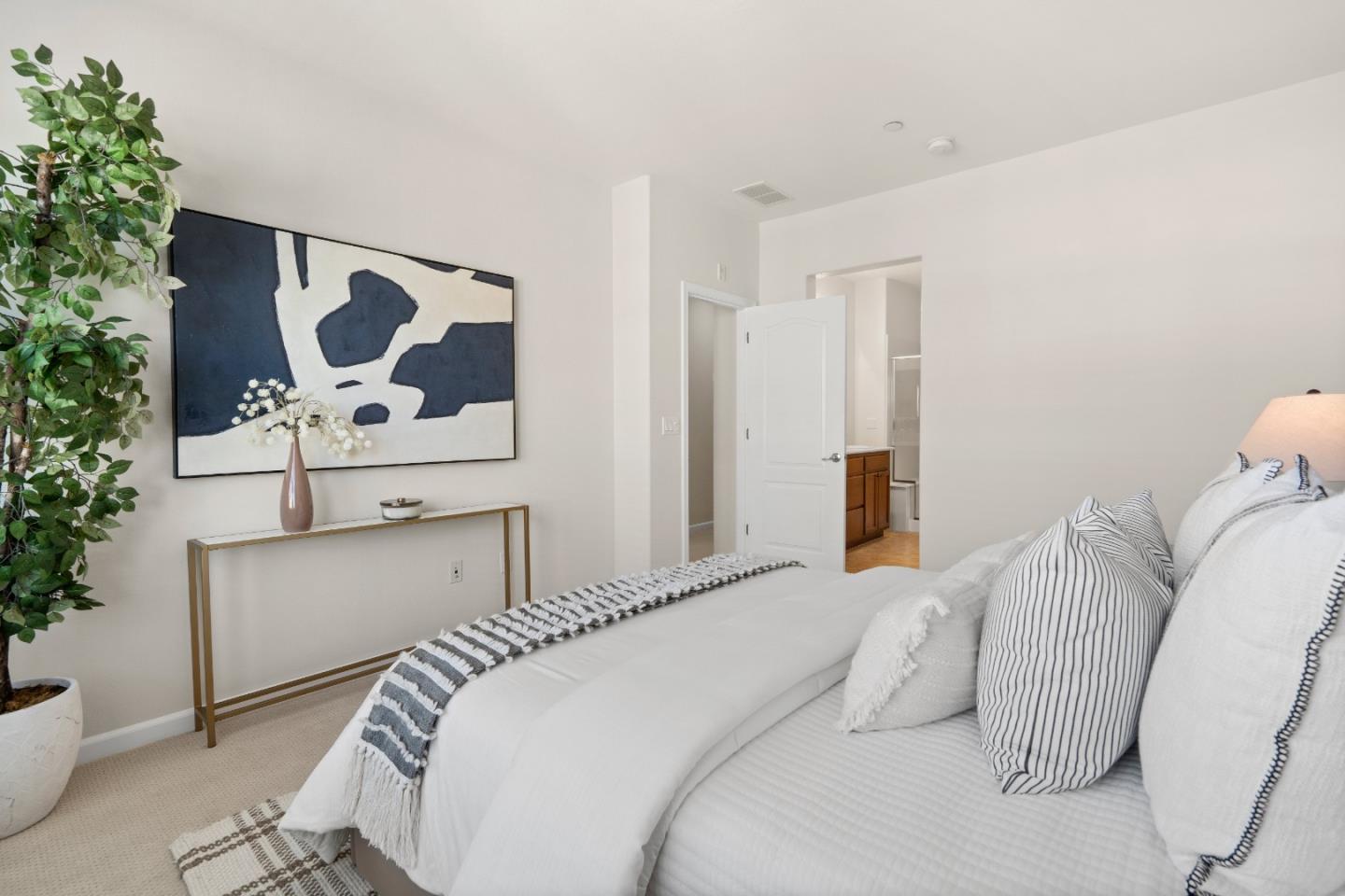 104 North Hummingbird Lane