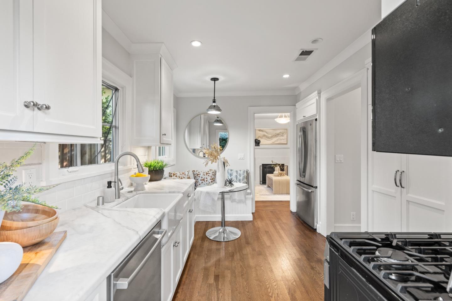 678 Hawthorne Avenue