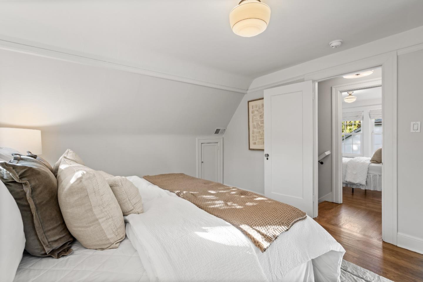 678 Hawthorne Avenue