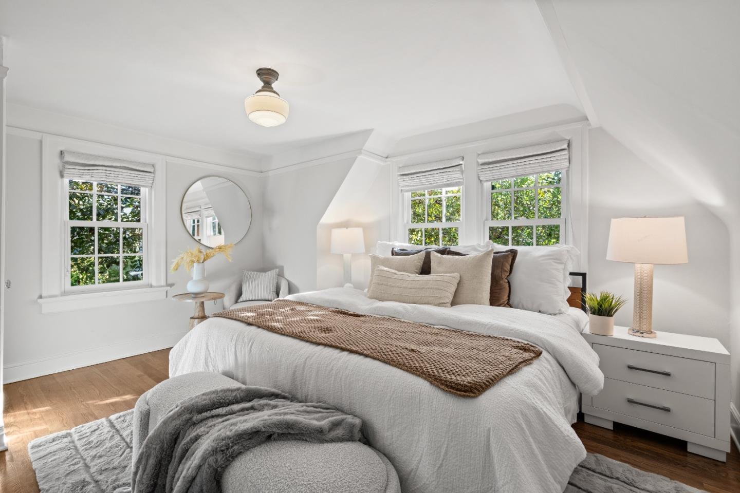 678 Hawthorne Avenue