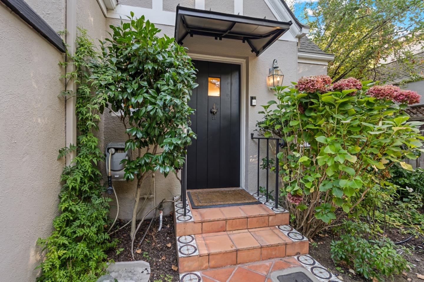 678 Hawthorne Avenue