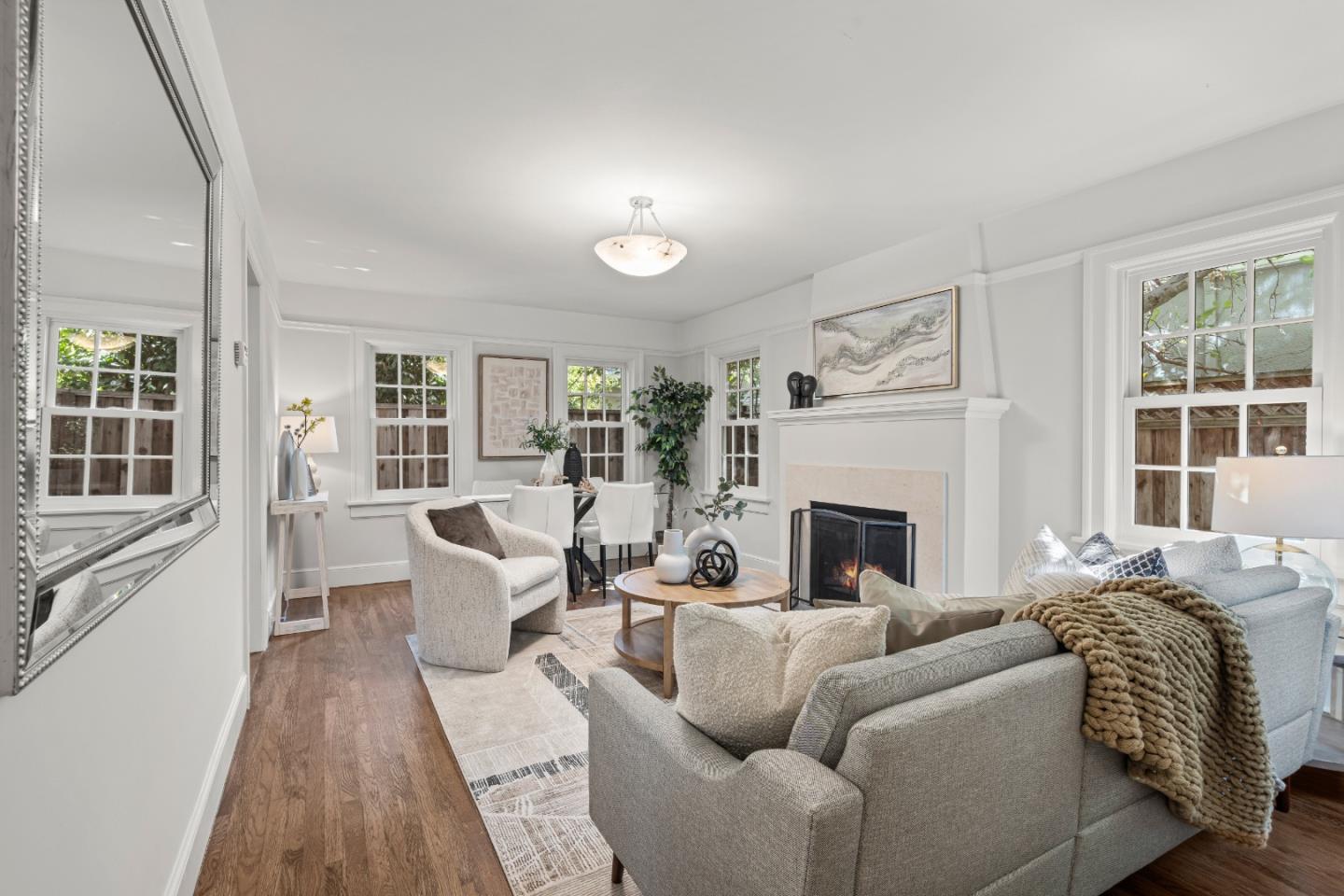 678 Hawthorne Avenue