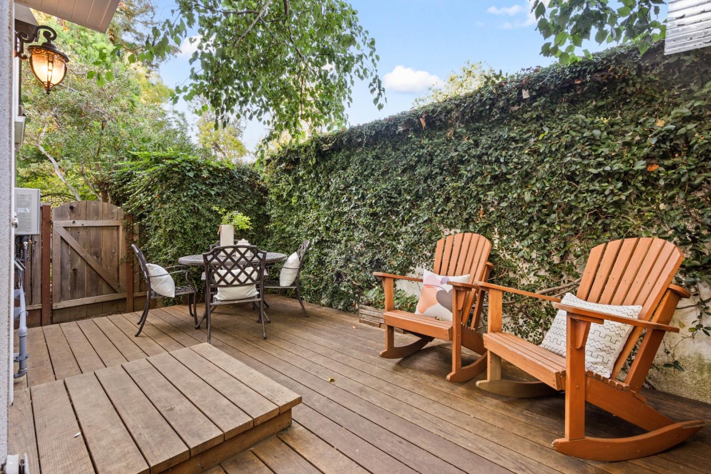 678 Hawthorne Avenue