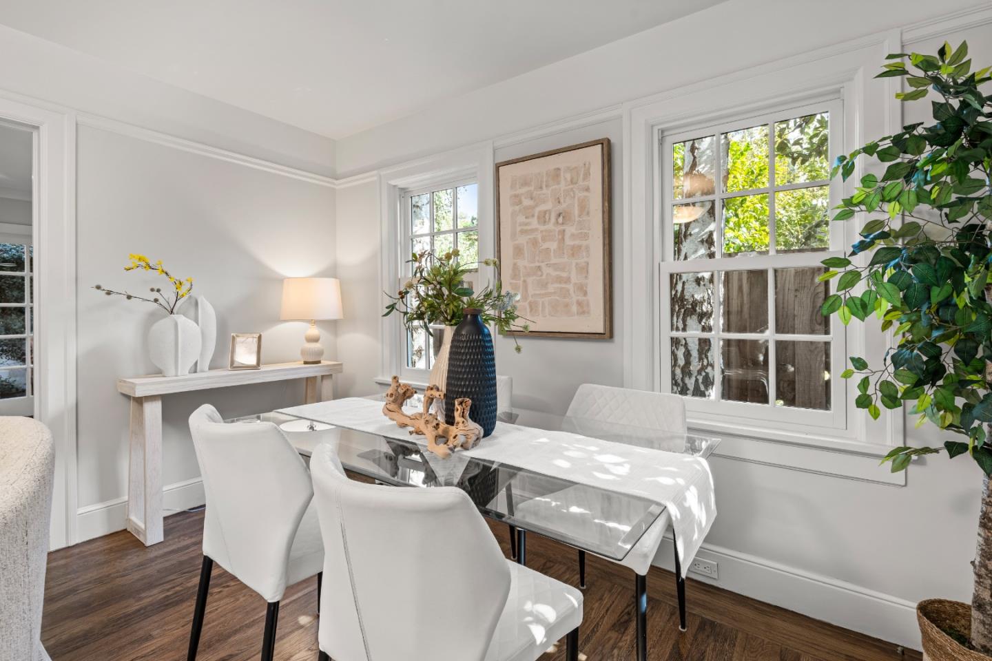 678 Hawthorne Avenue