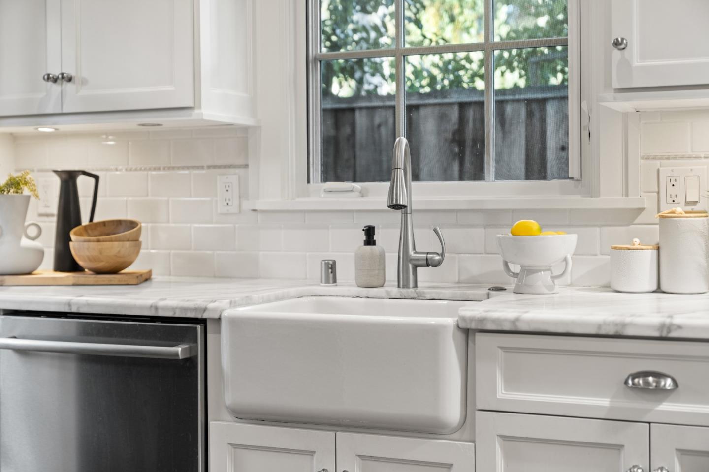 678 Hawthorne Avenue