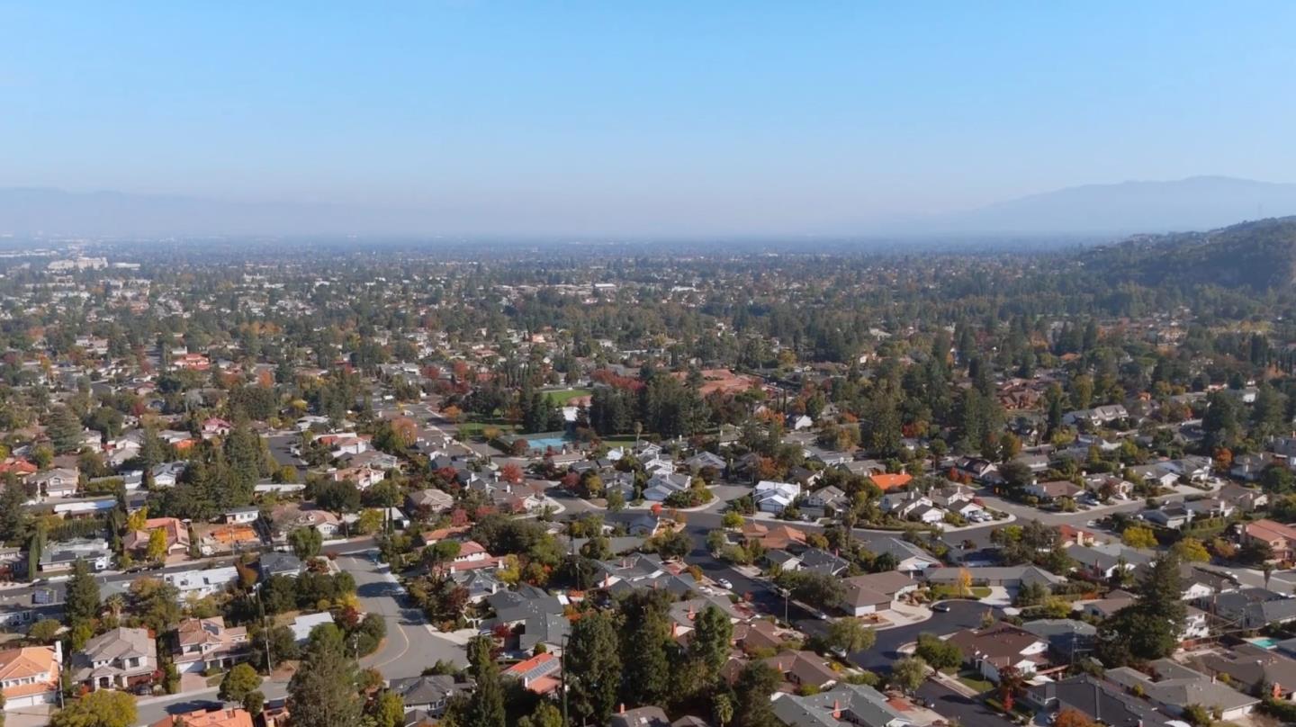 10107 Lamplighter Square