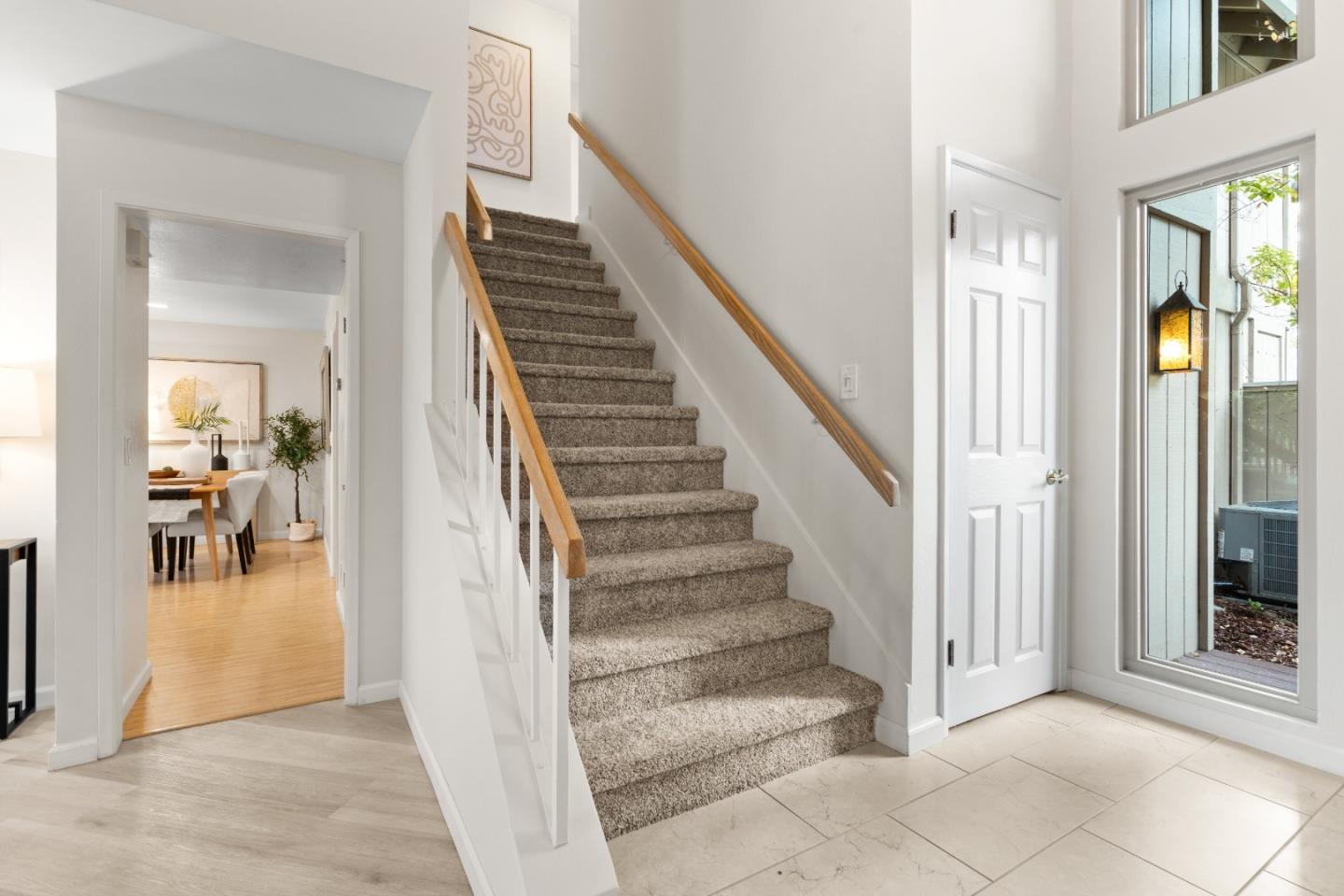 10107 Lamplighter Square