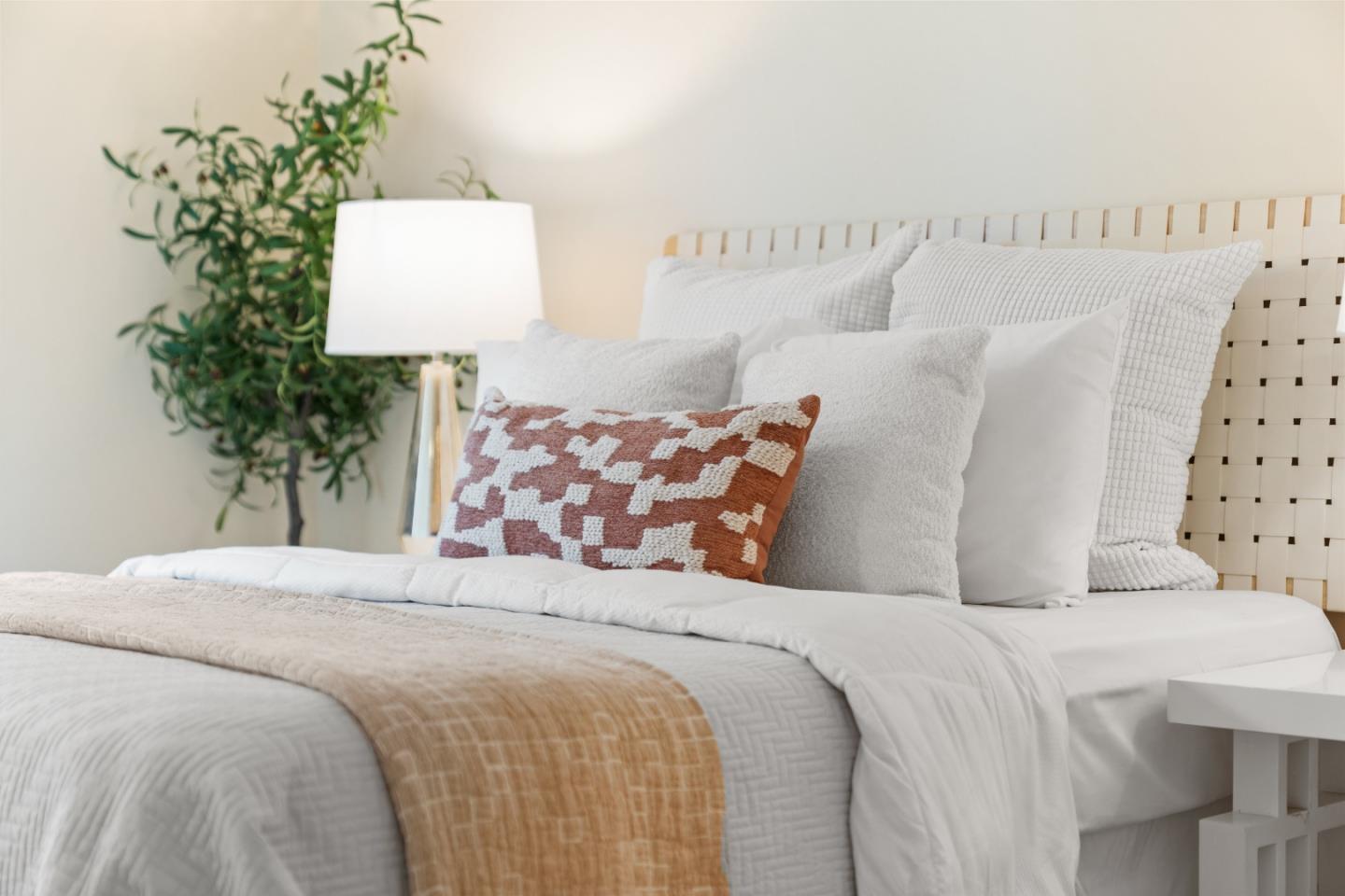 10107 Lamplighter Square