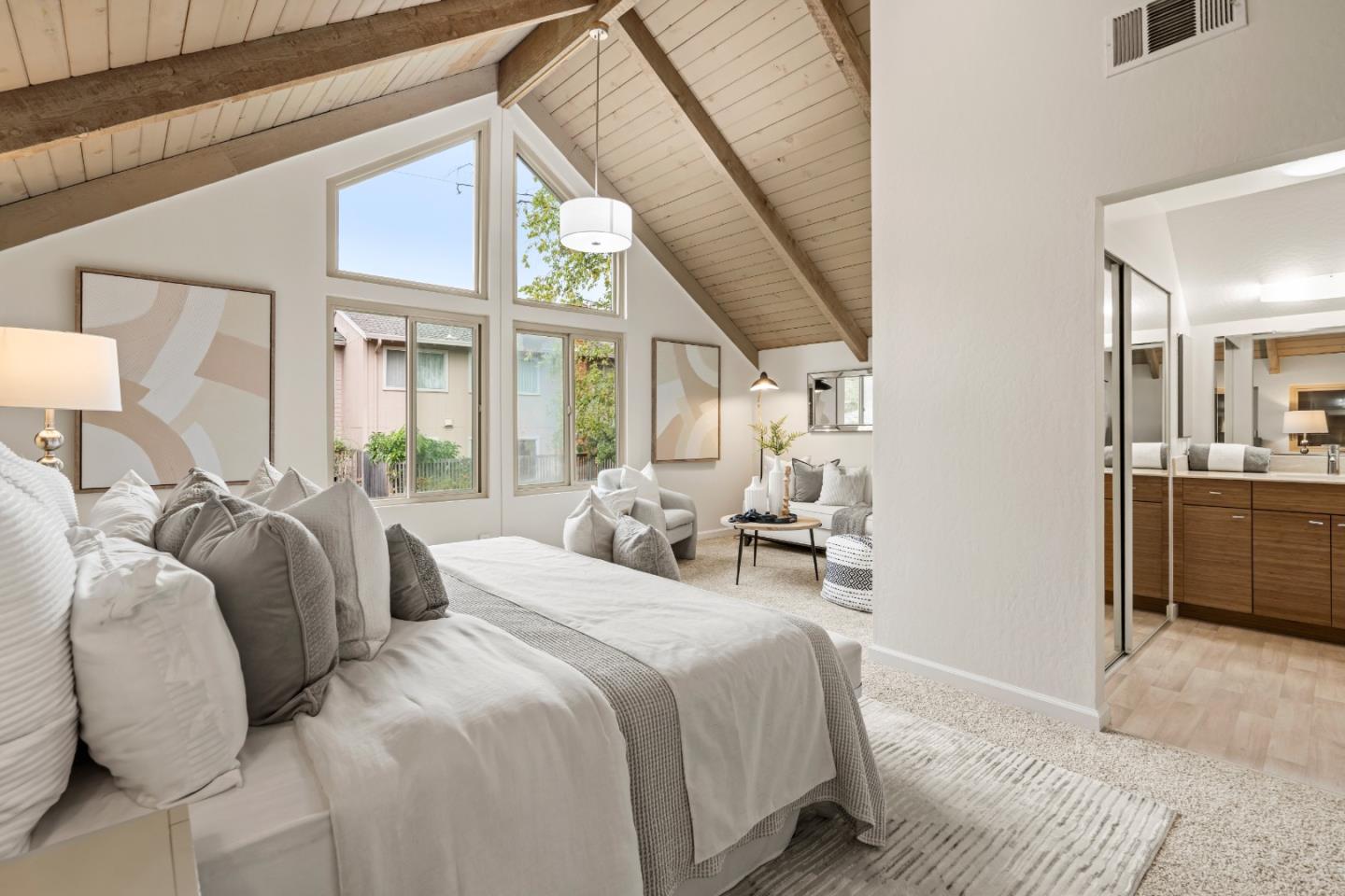 10107 Lamplighter Square