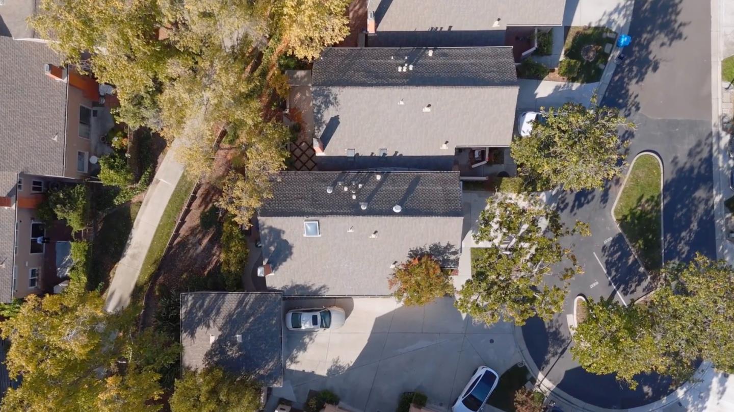 10107 Lamplighter Square