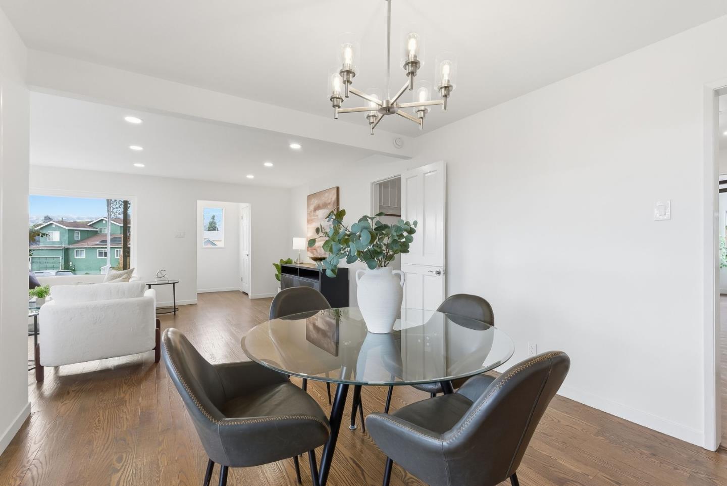 12 Dexter Place