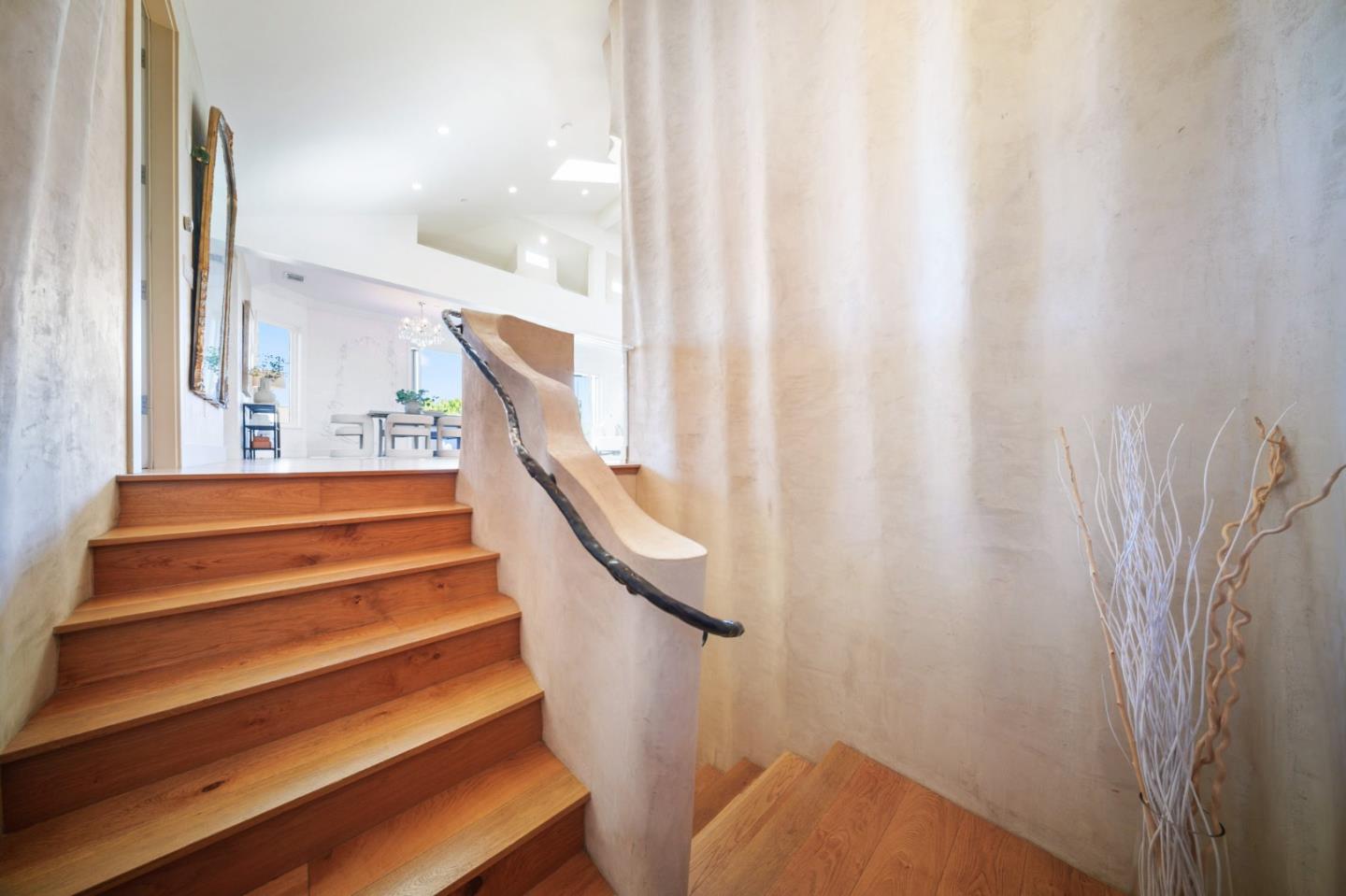 841 Bayview Way
