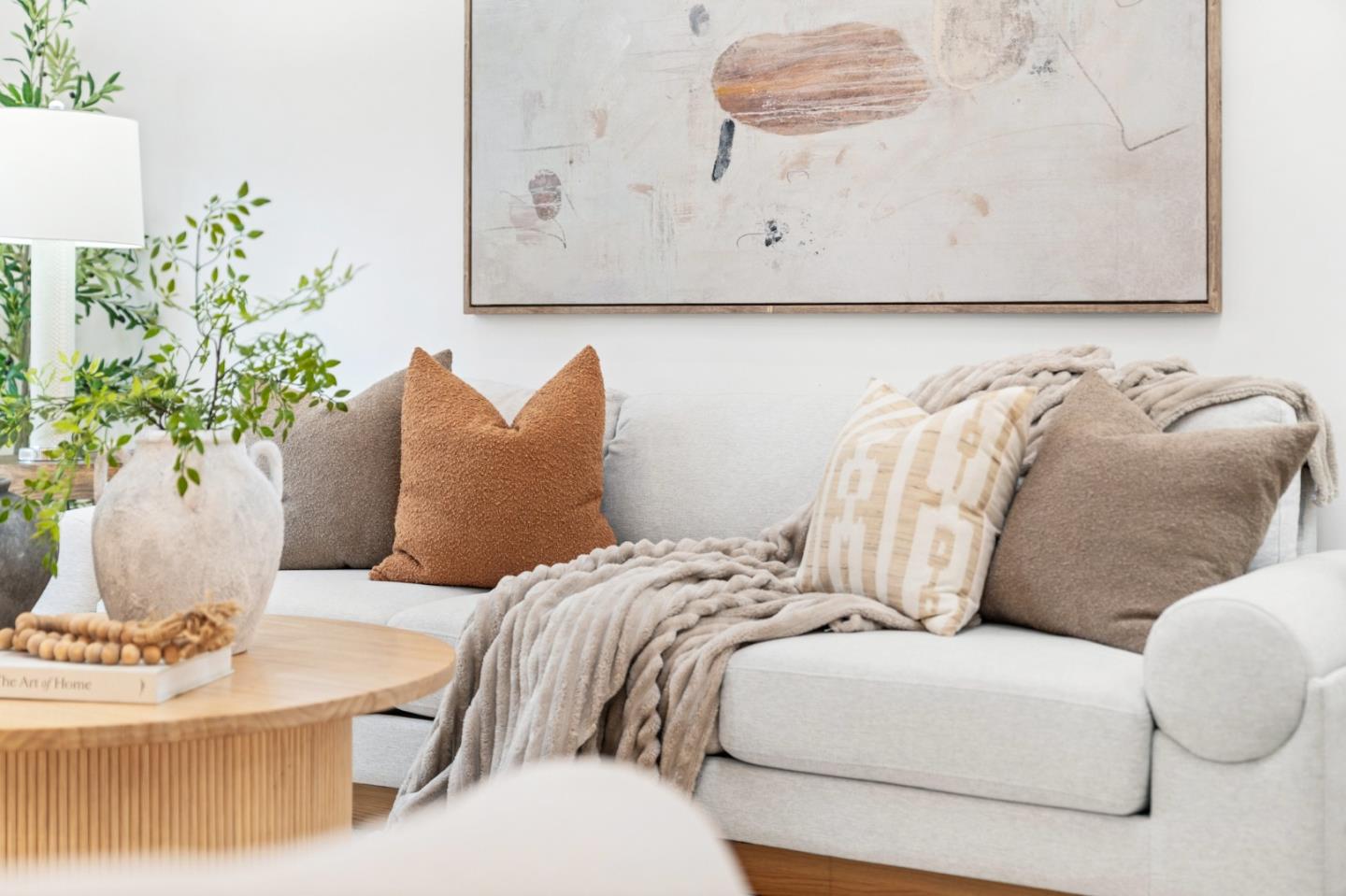 2220 Arrowhead Drive