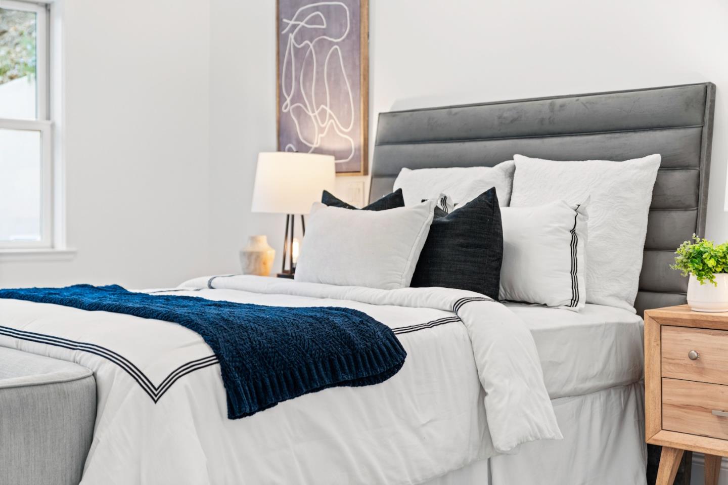 2220 Arrowhead Drive