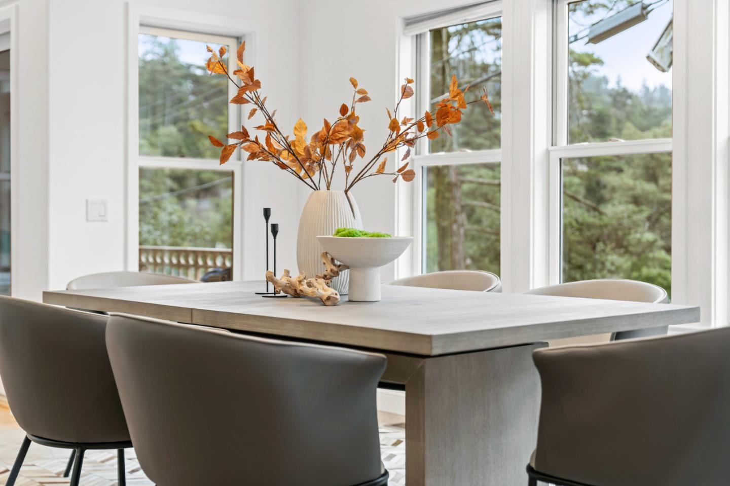 2220 Arrowhead Drive