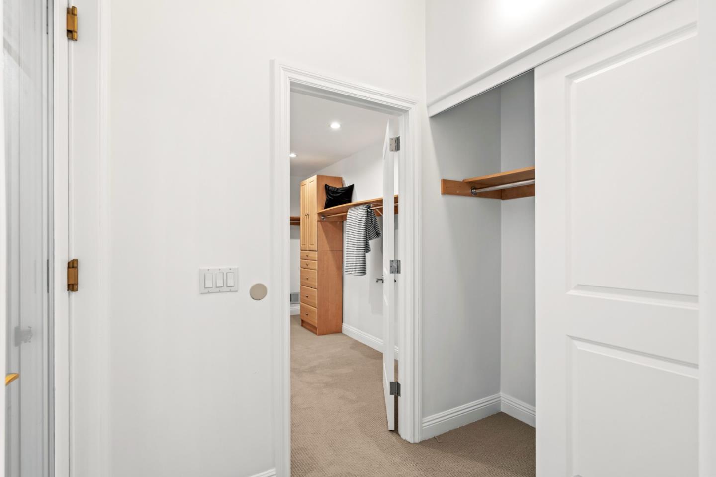 2220 Arrowhead Drive