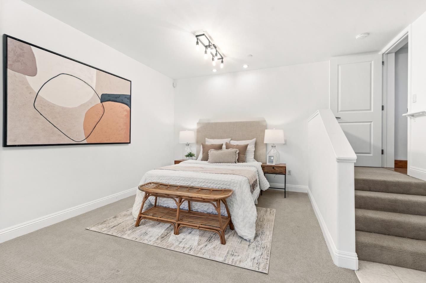 2220 Arrowhead Drive