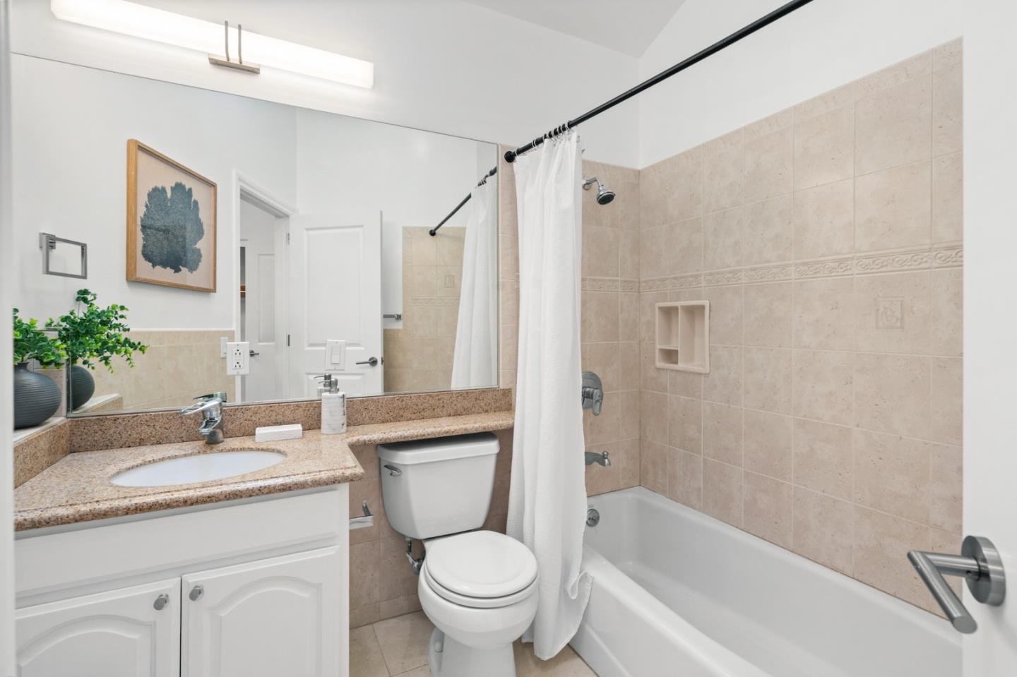 2220 Arrowhead Drive