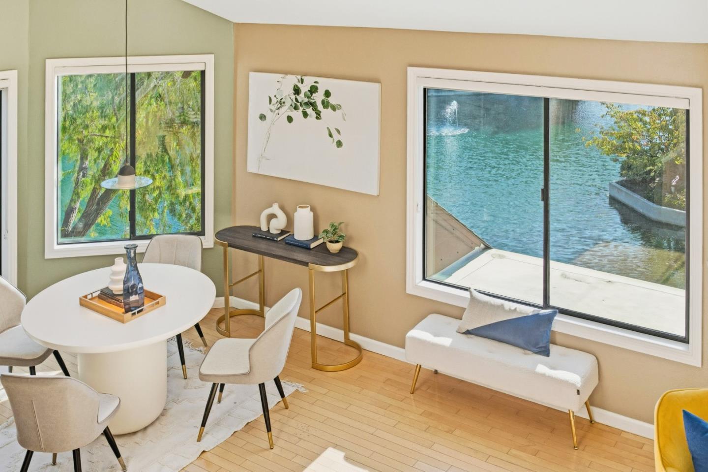 953 Shoreline Drive