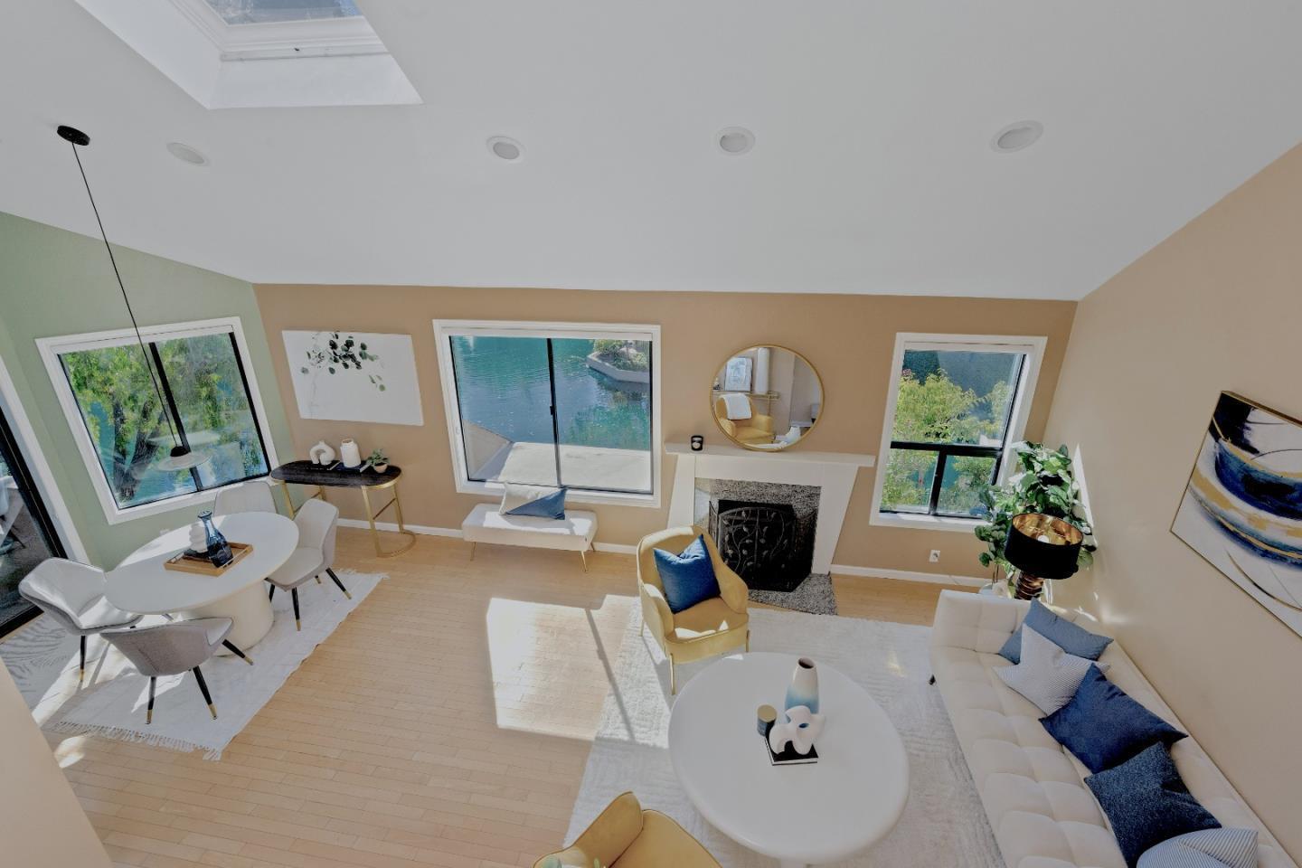 953 Shoreline Drive