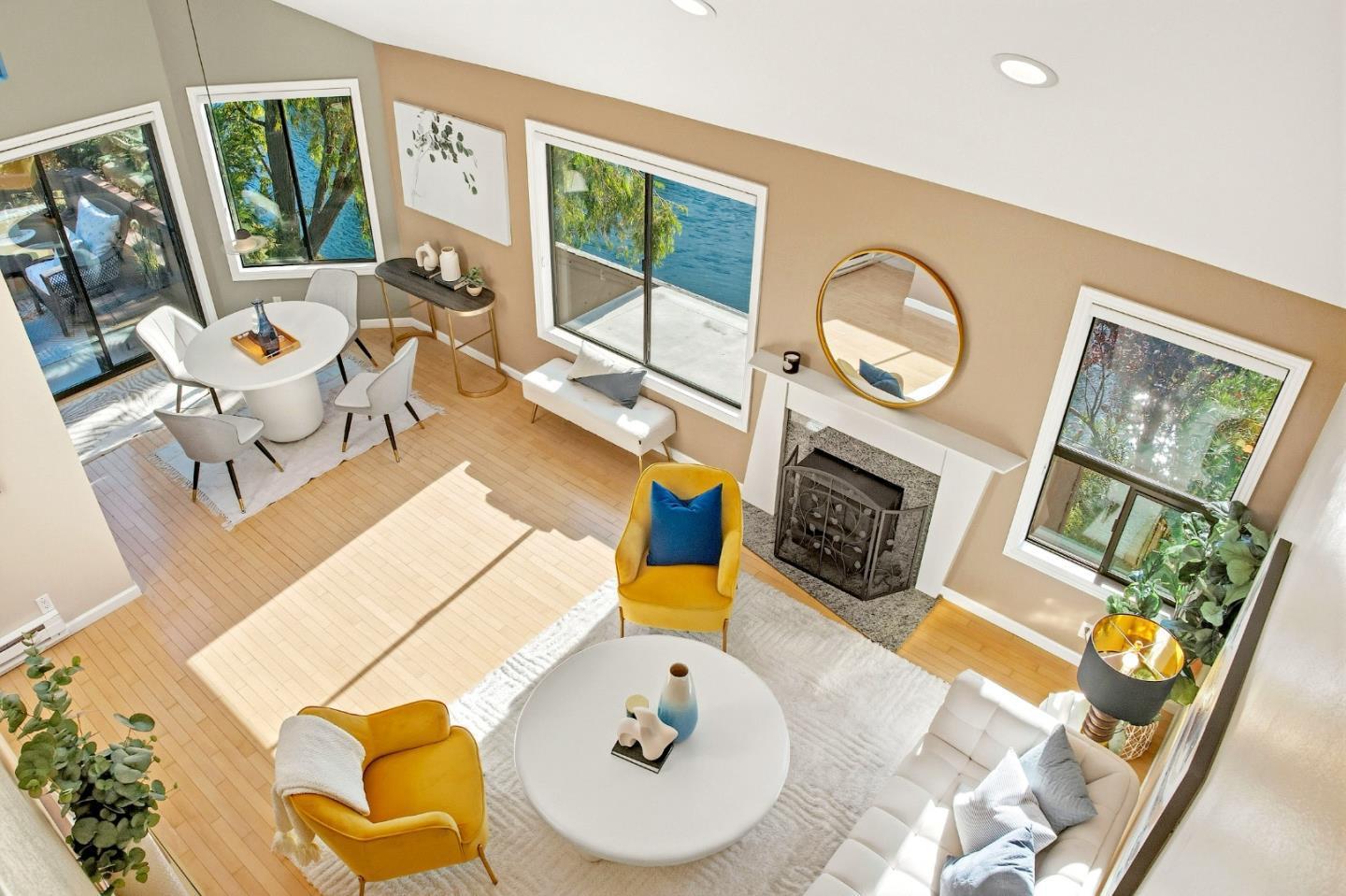 953 Shoreline Drive