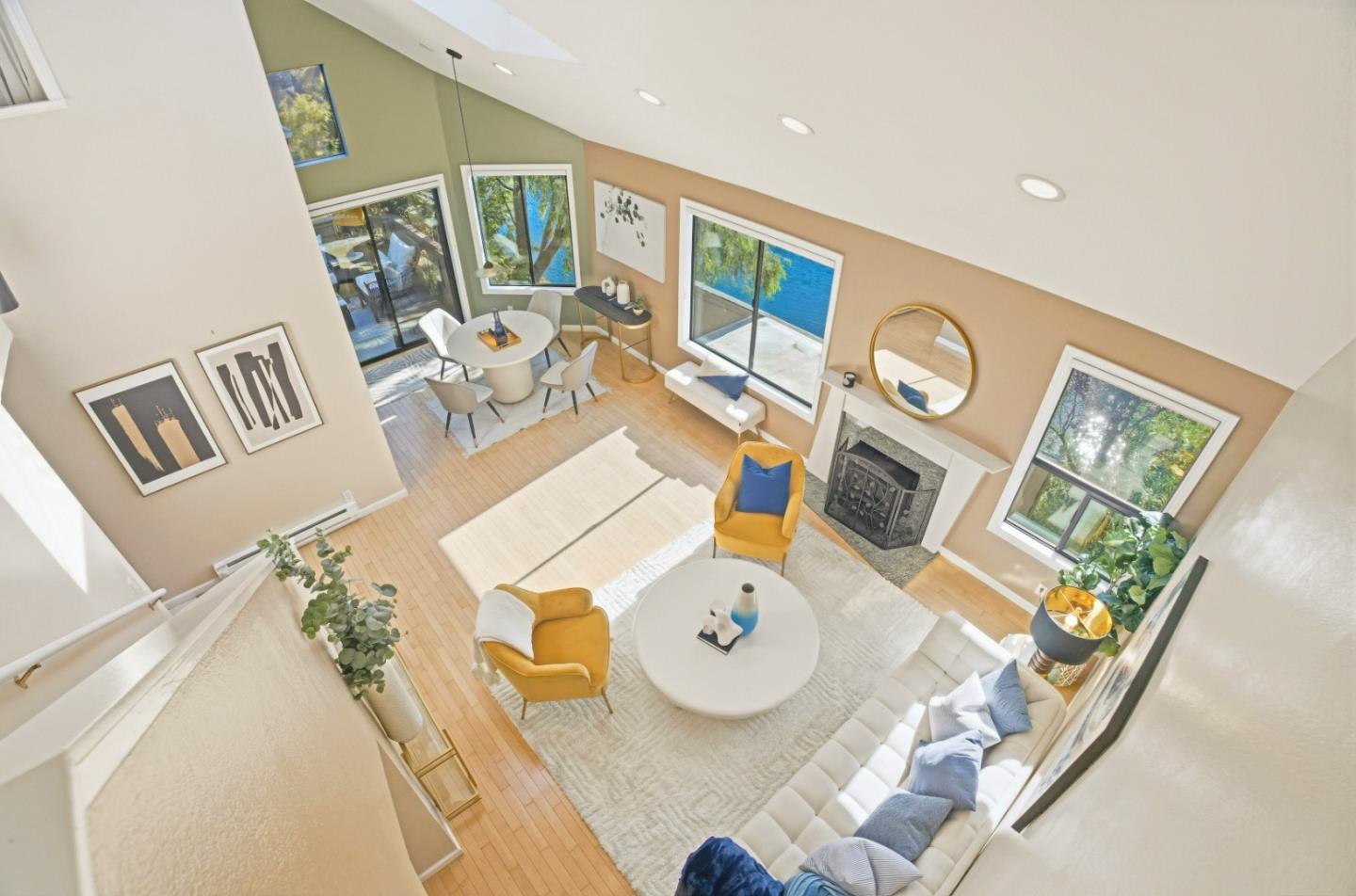 953 Shoreline Drive