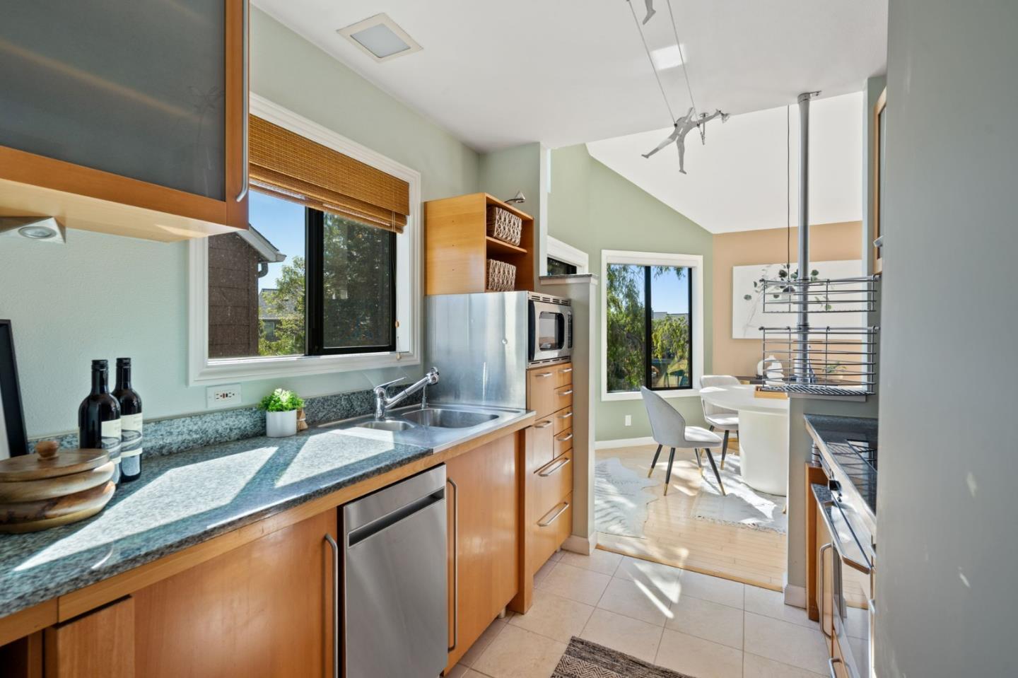 953 Shoreline Drive