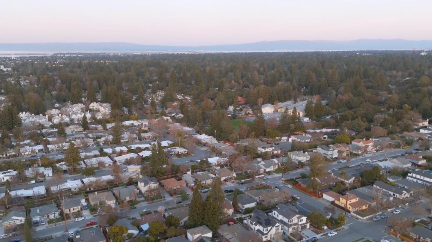 223 San Carlos Avenue