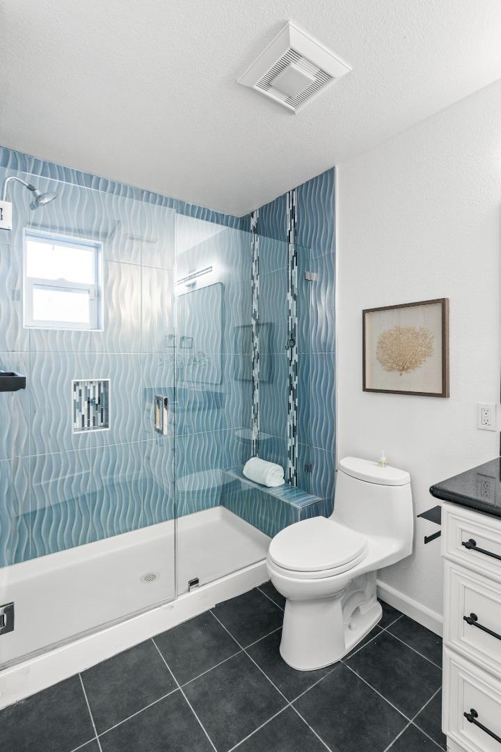 223 San Carlos Avenue