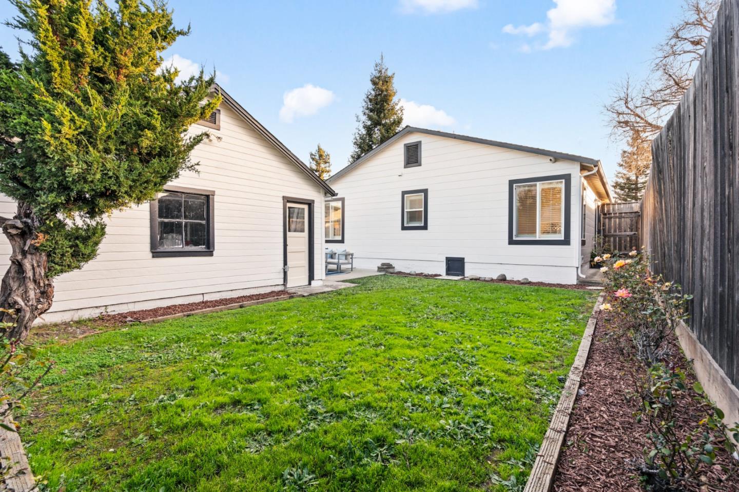 223 San Carlos Avenue