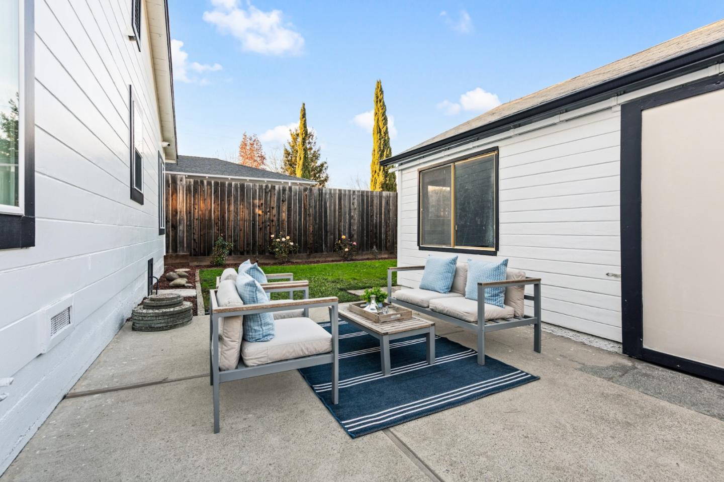 223 San Carlos Avenue