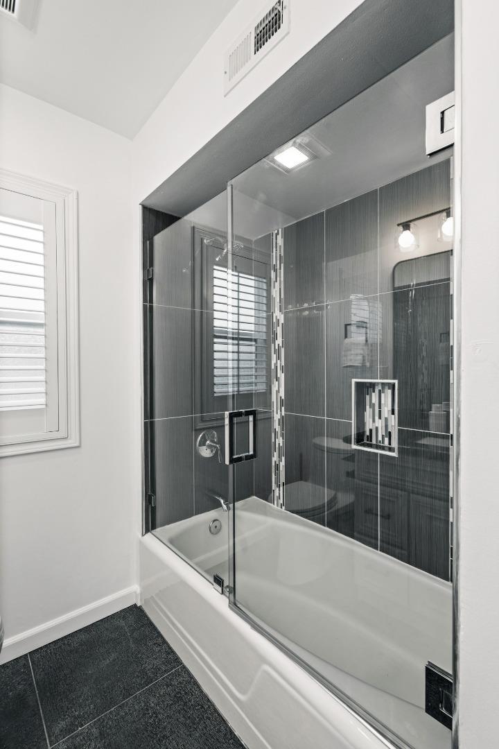 223 San Carlos Avenue