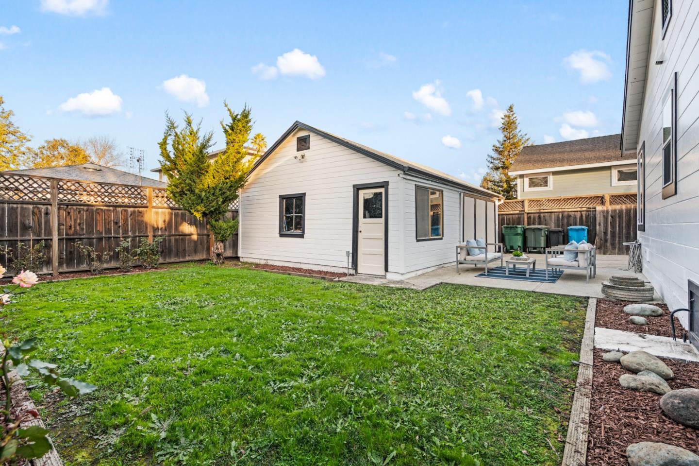 223 San Carlos Avenue