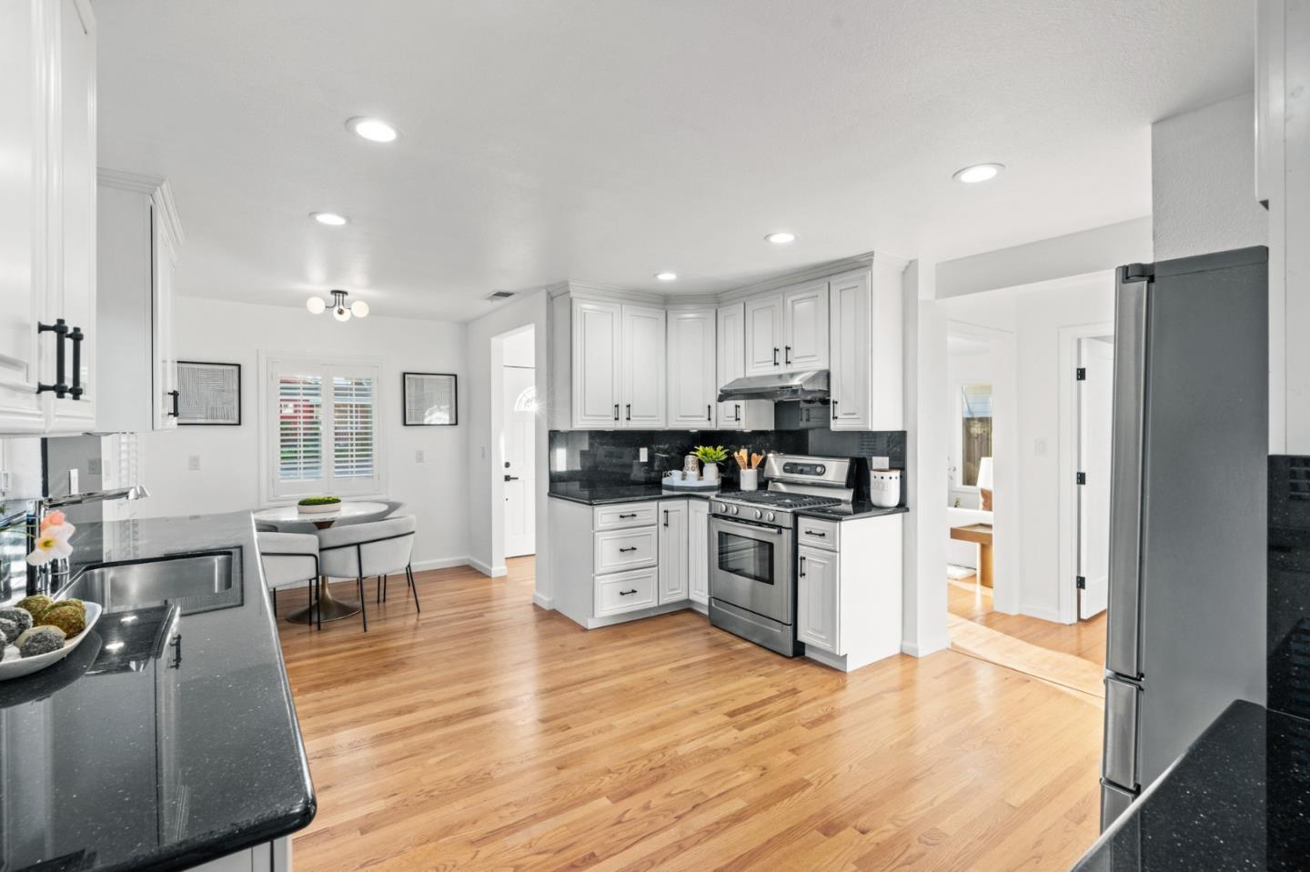 223 San Carlos Avenue