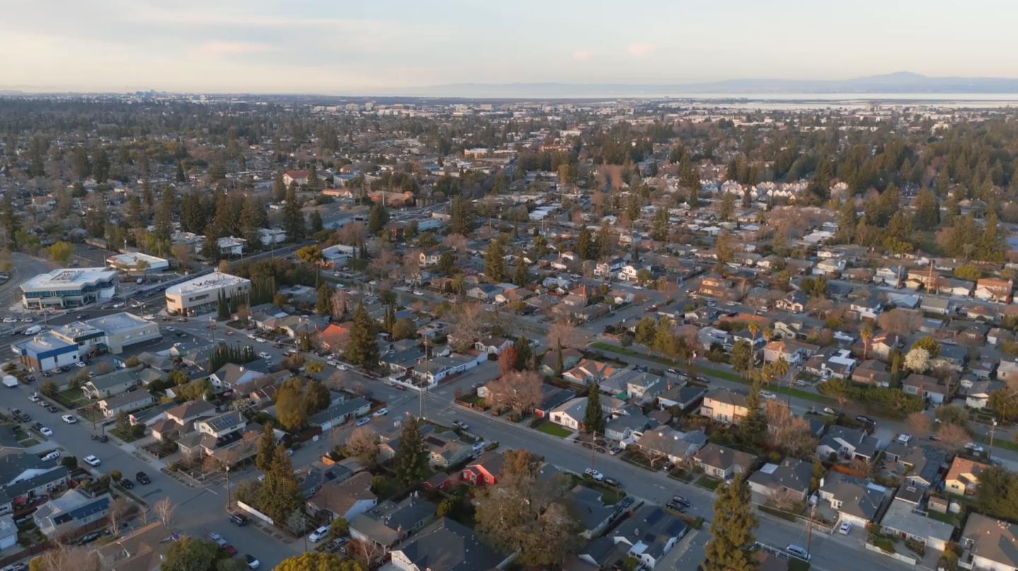 223 San Carlos Avenue