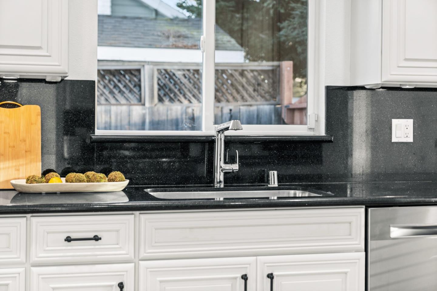 223 San Carlos Avenue