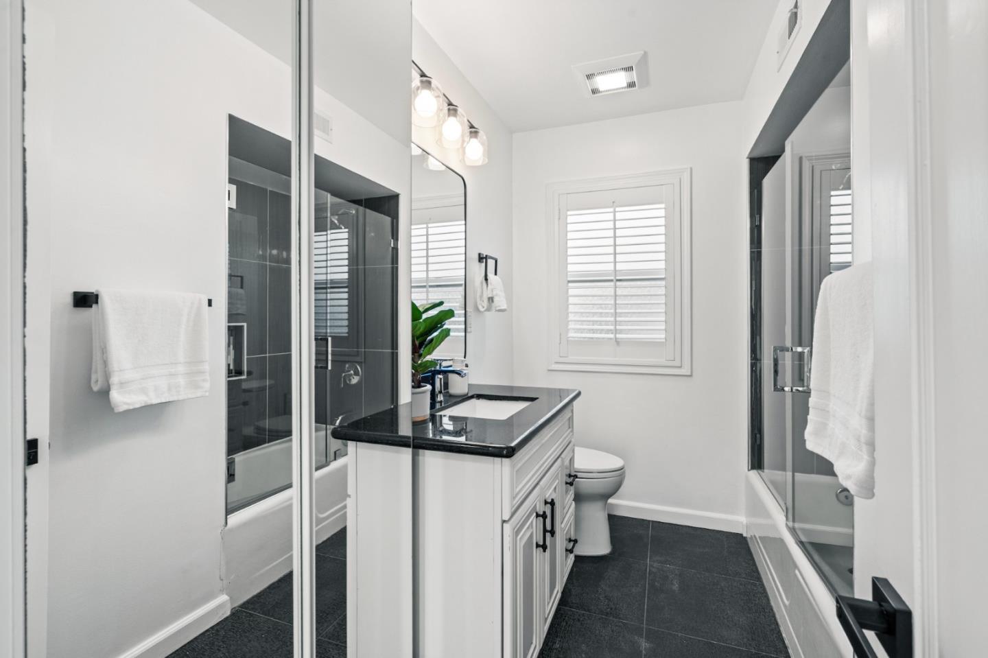 223 San Carlos Avenue