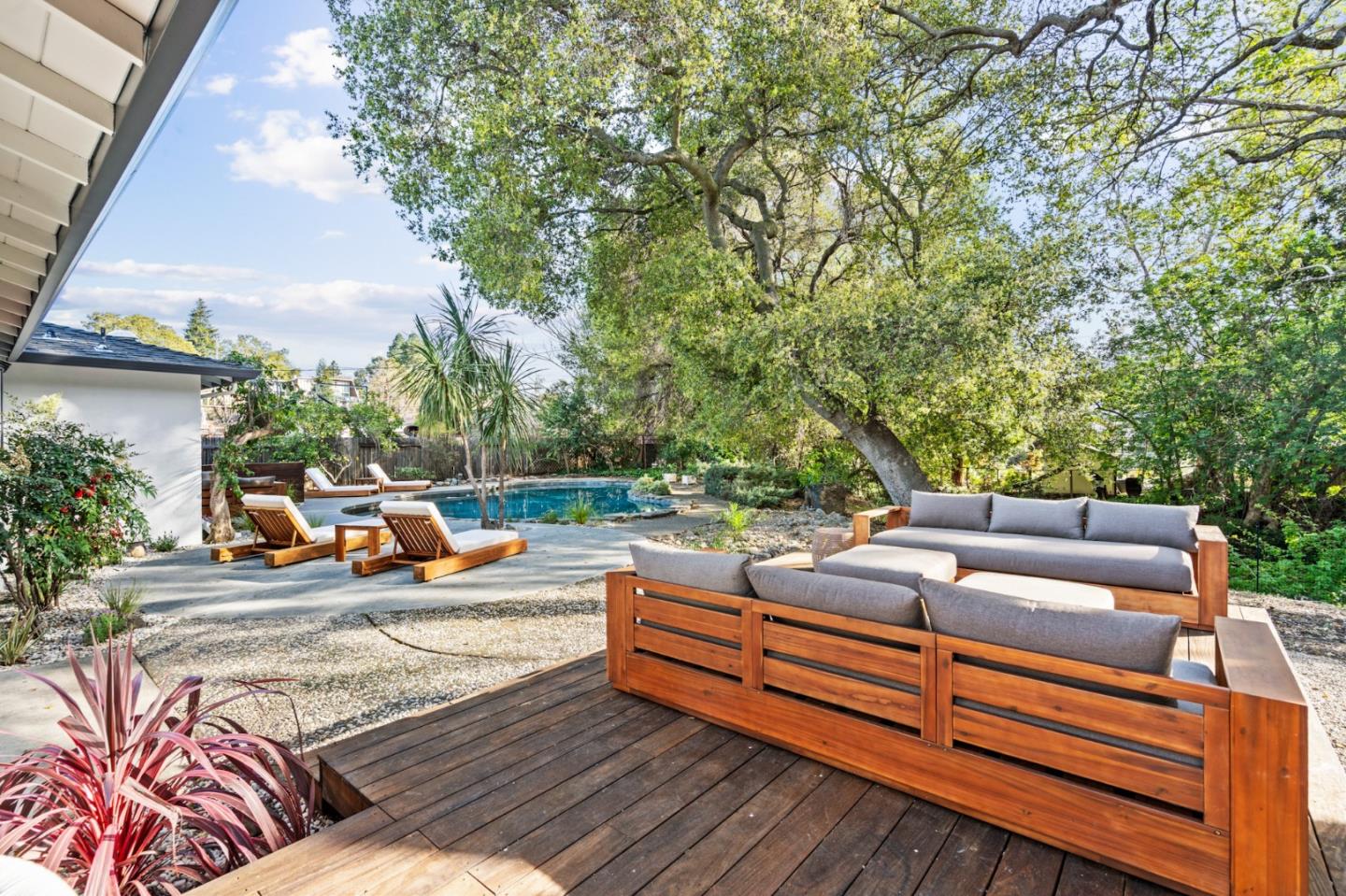 22044 Creekside Court