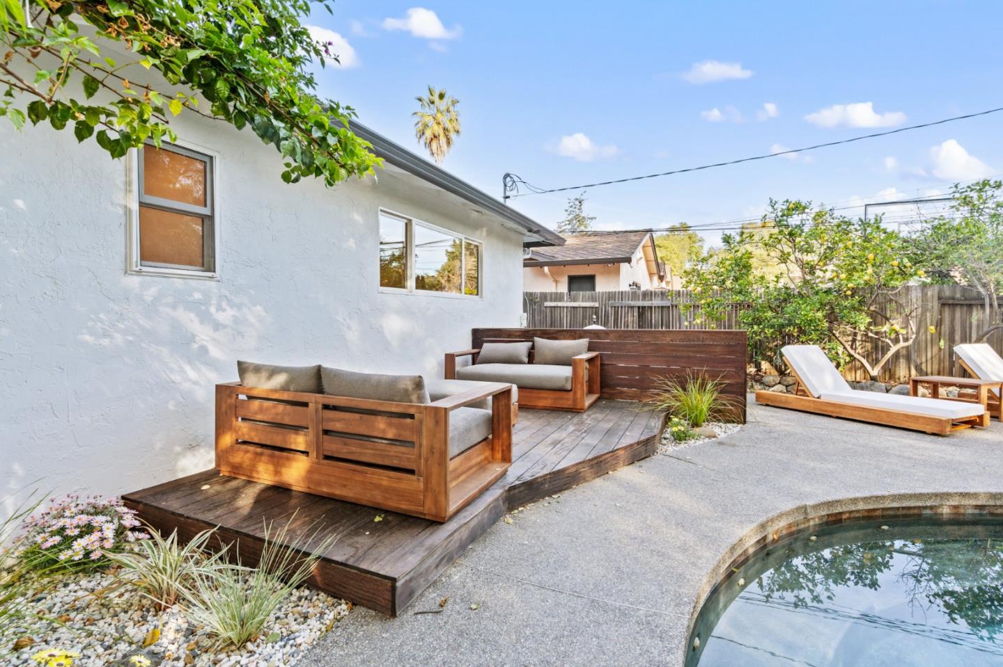 22044 Creekside Court