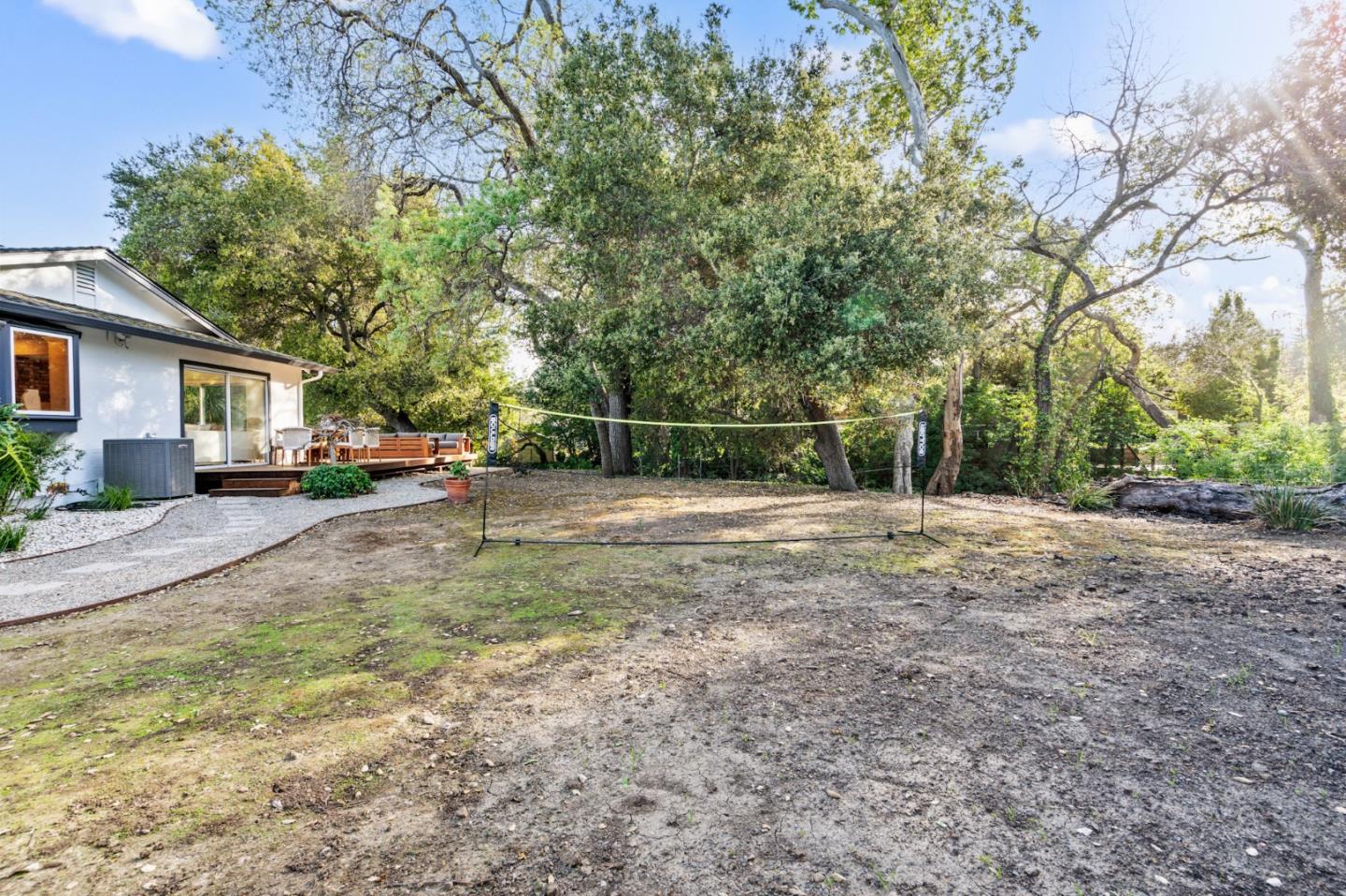 22044 Creekside Court