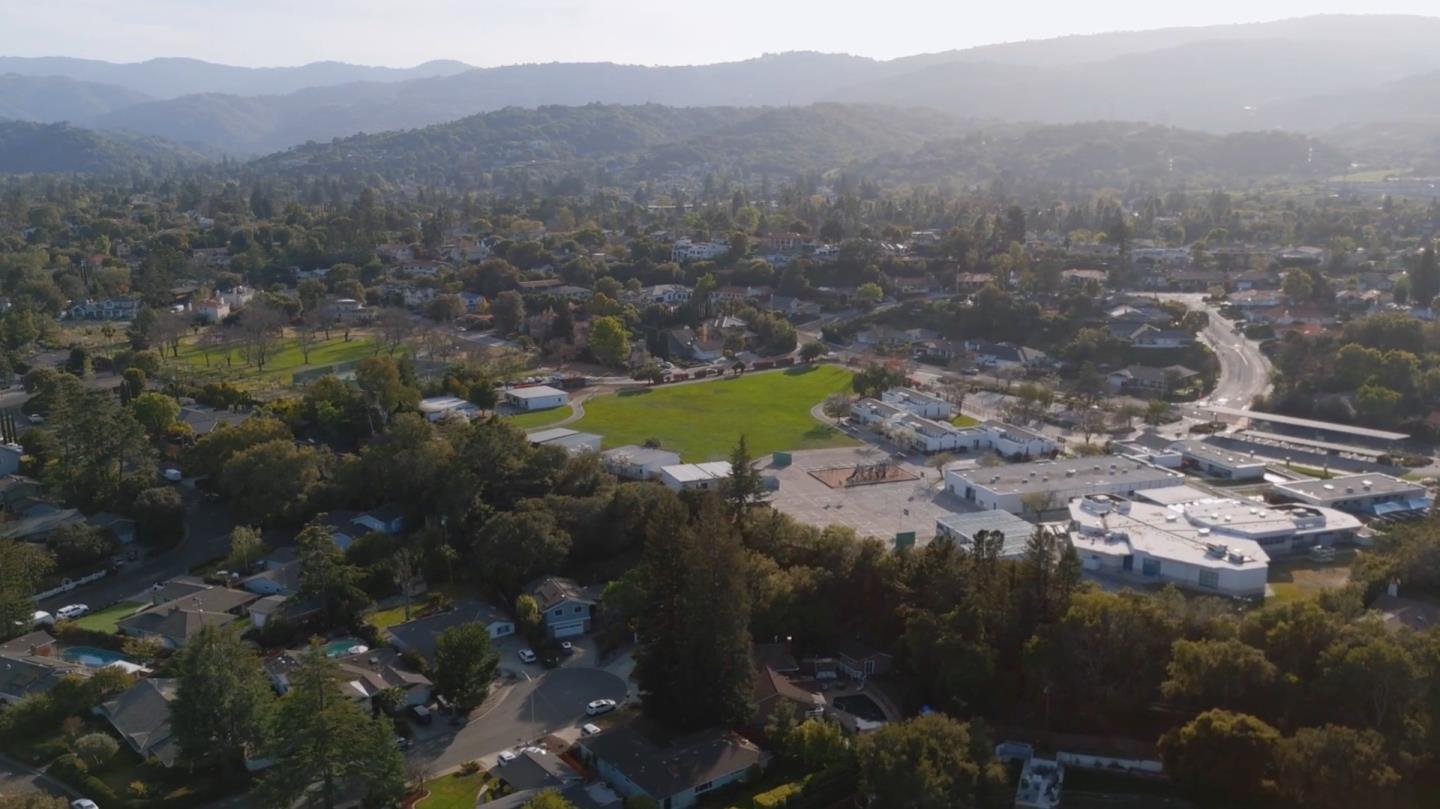 22044 Creekside Court