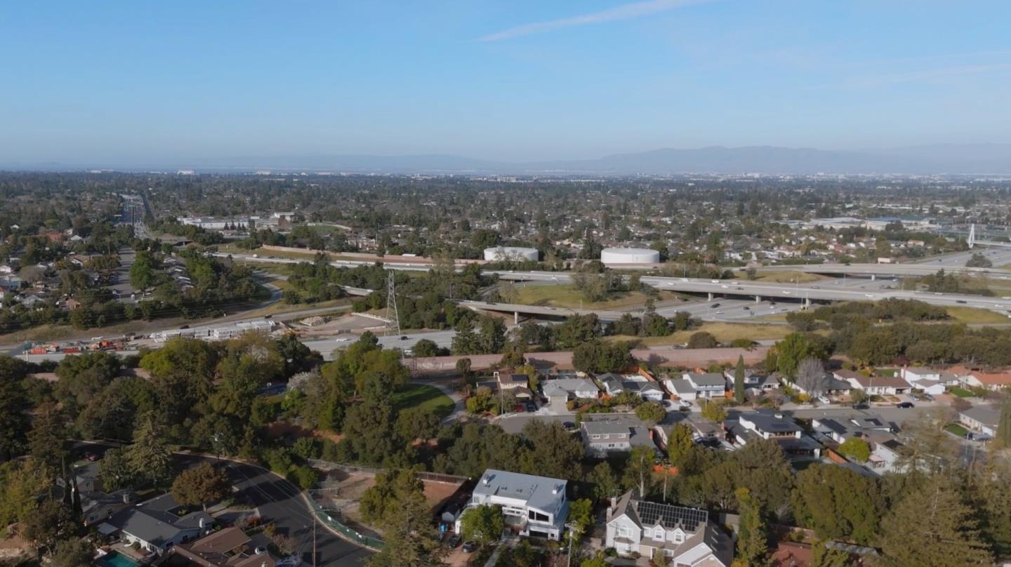 22044 Creekside Court