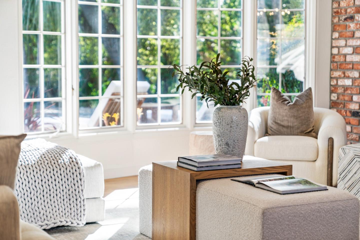 22044 Creekside Court