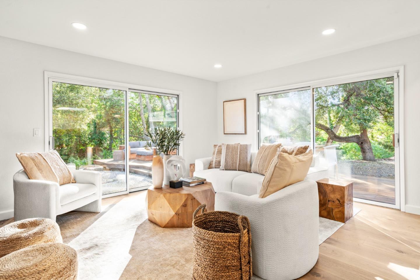 22044 Creekside Court