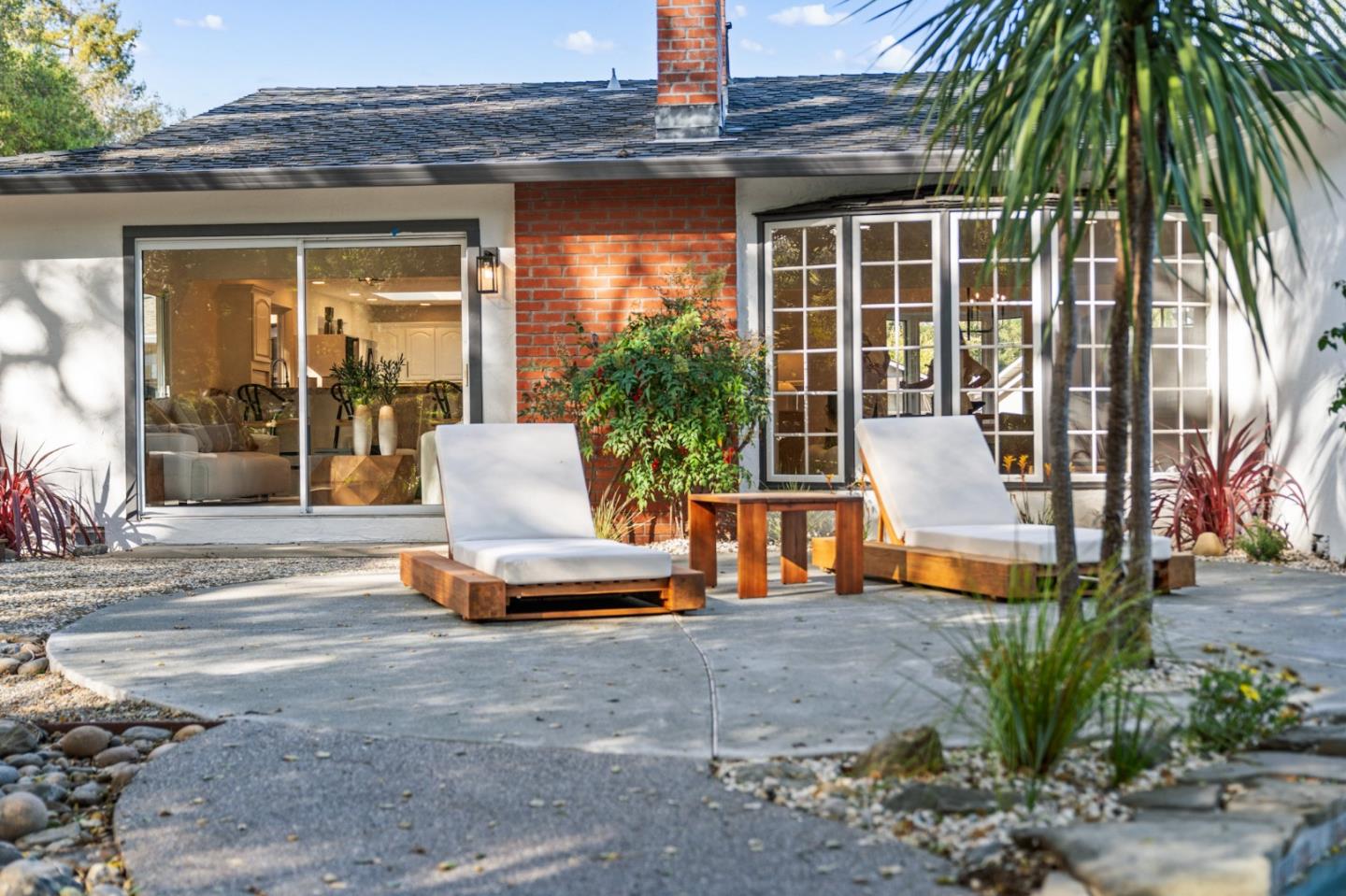 22044 Creekside Court