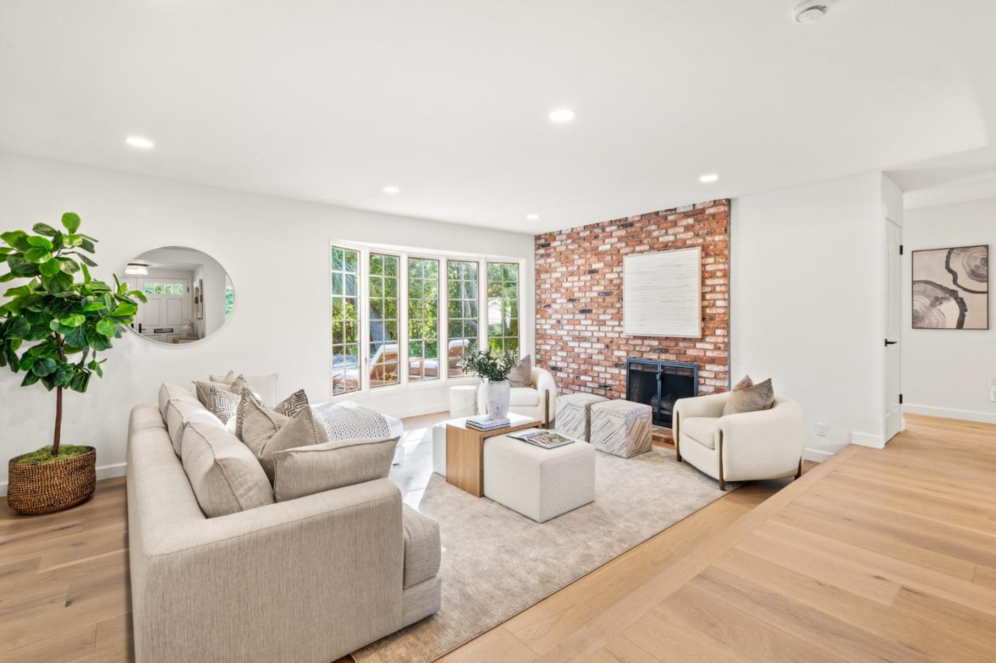 22044 Creekside Court