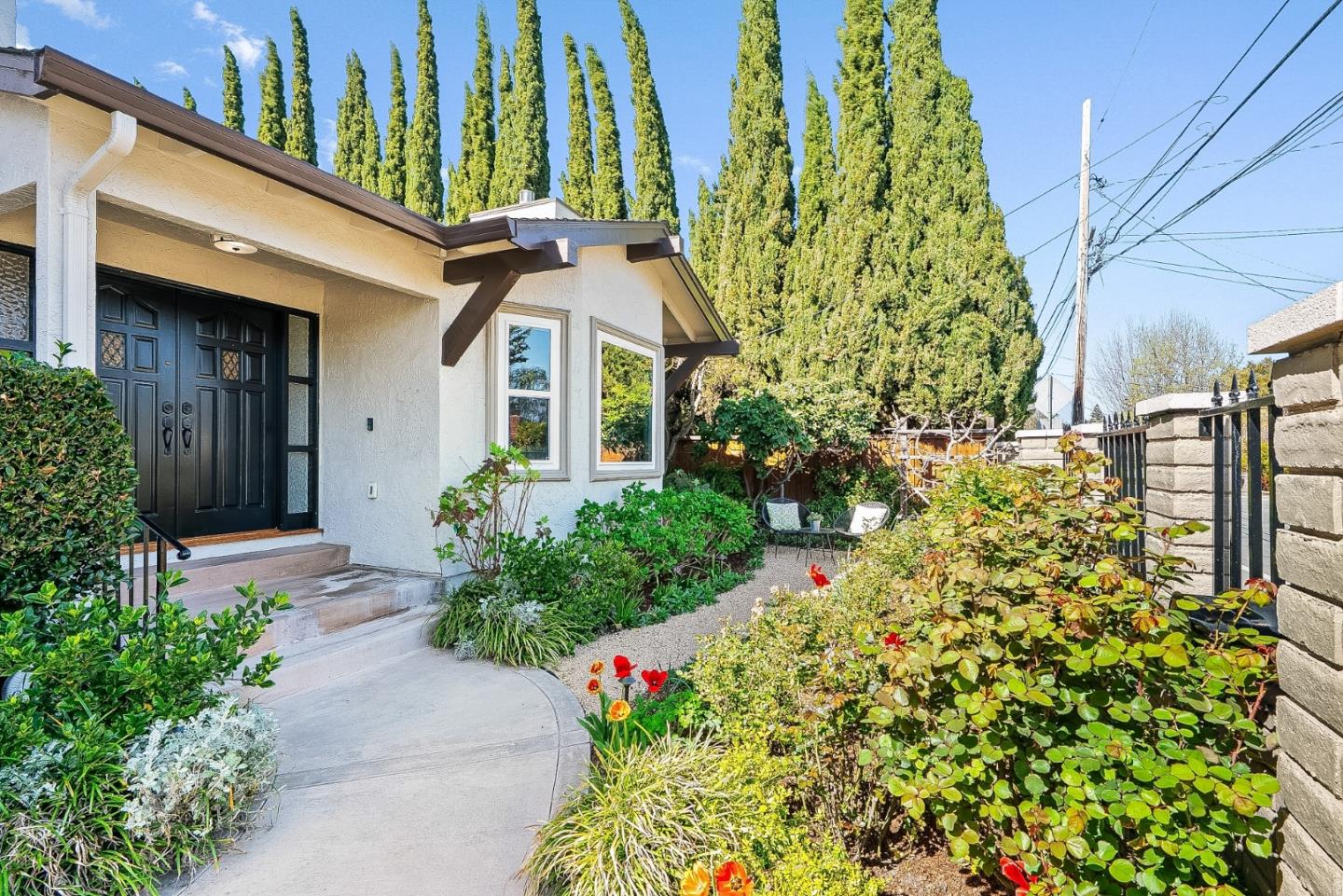 344 West Oakwood Boulevard