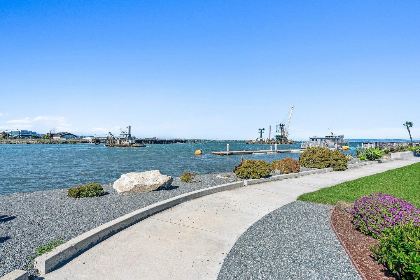 344 West Oakwood Boulevard