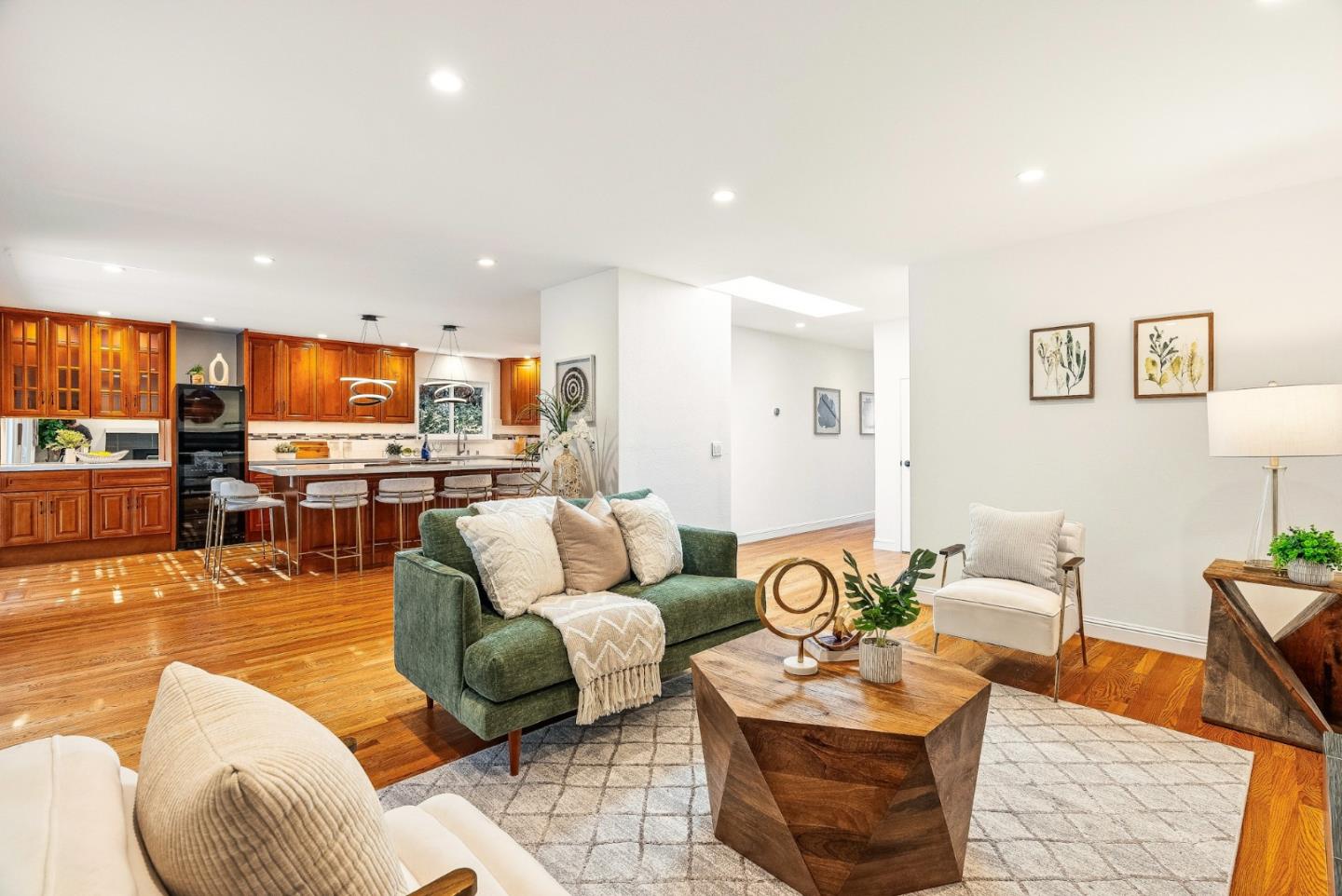 344 West Oakwood Boulevard